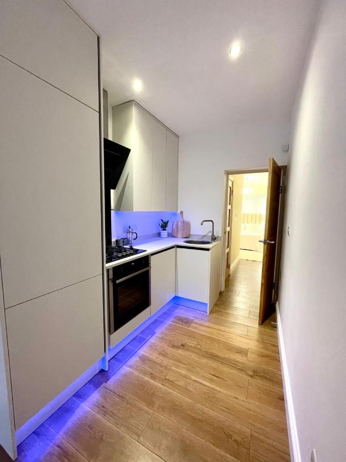 Brand New Modern Flat Southall