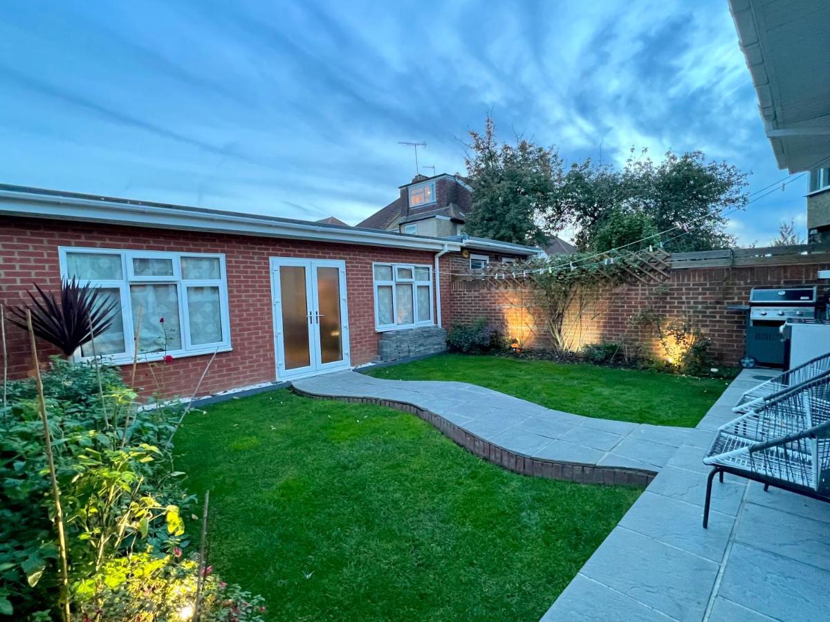 Brand New Modern Flat Southall