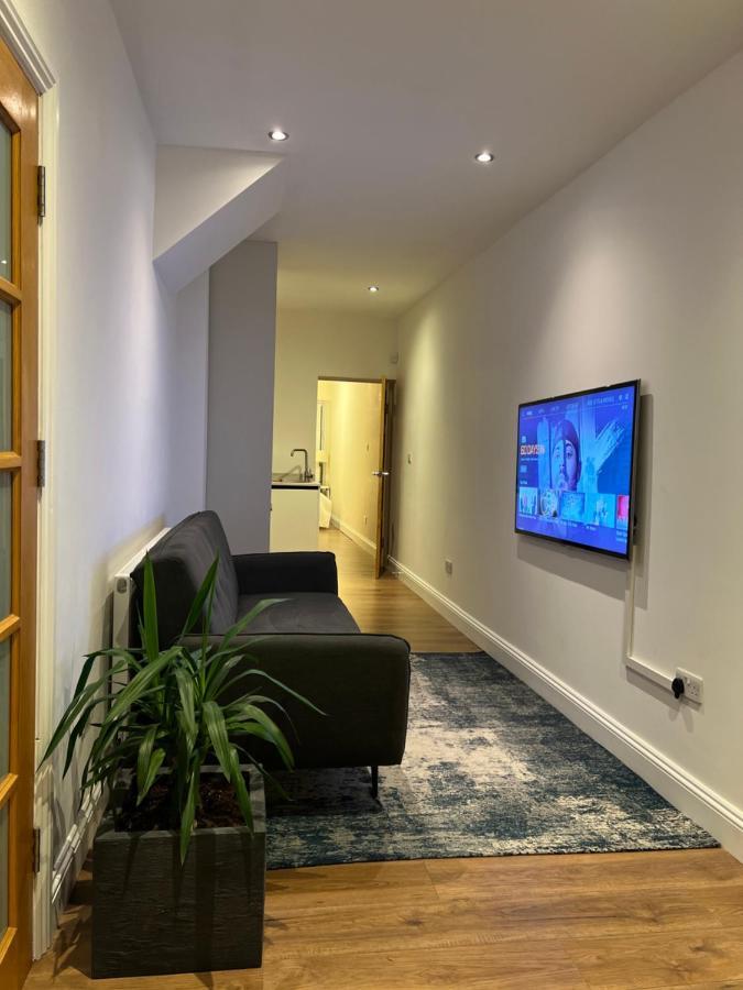Brand New Modern Flat *